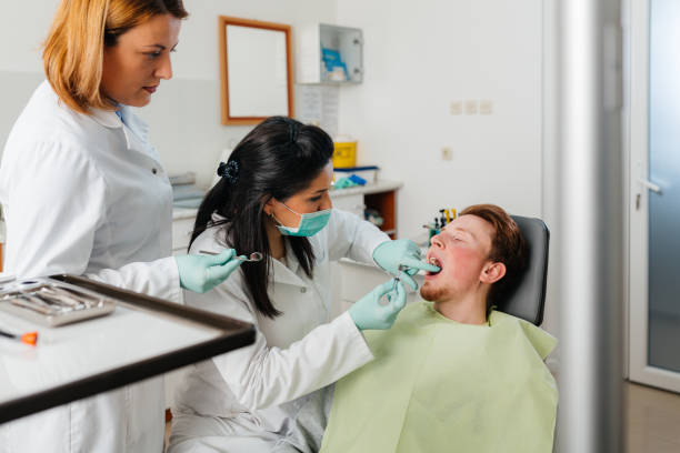 Best Emergency Tooth Extraction in Galesburg, IL